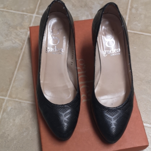 Shoes - Pumps - Picture 5 of 5